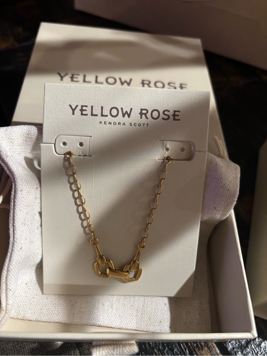 Kendra Scott Jewelry - Beau Short Pendant Necklace in Vintage Gold